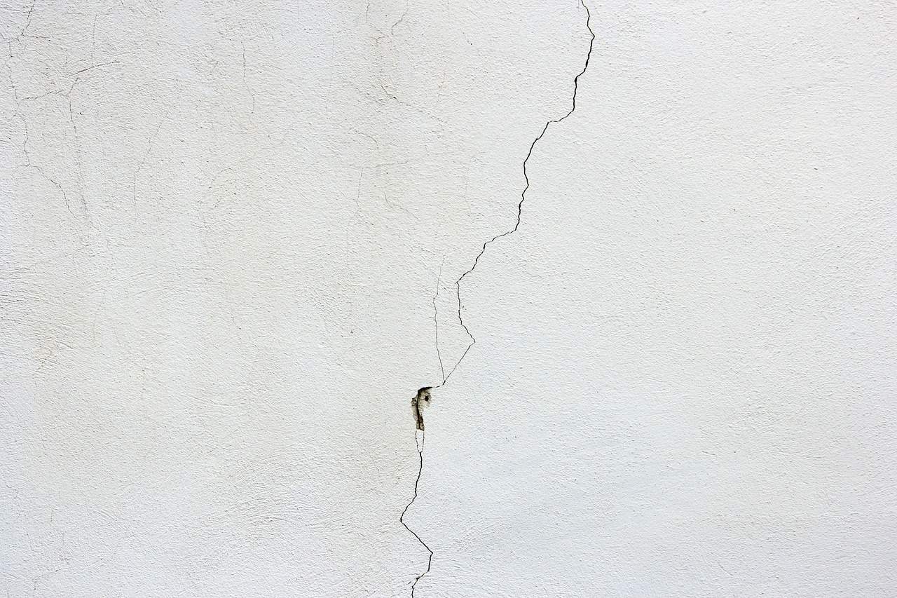 Why do ceilings crack? Ceiling Crack Repair Perth NexGen Tradies
